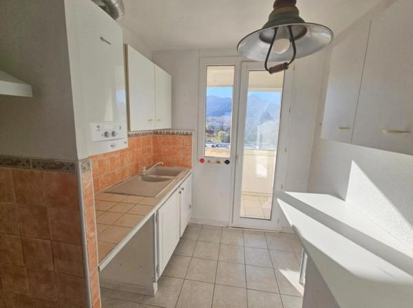 Appartement à vendre 3 pièces MARSEILLE 10EME ARRONDISSEMENT (13)