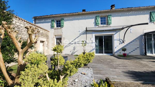 Charmante maison, 4 chambres, dépendances, jardin clos, accès rivière à Saint Pierre le Vieux