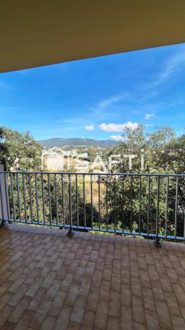 GRAND T3 TRAVERSANT - BEAUX VOLUMES - VUE DEGAGEE