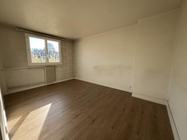 Appartement à vendre |  Les Clayes-sous-Bois |  2 pièces | 39 m²