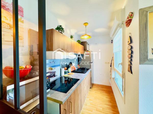 Grand studio lumineux  avec balcon et parking, tout à pied!