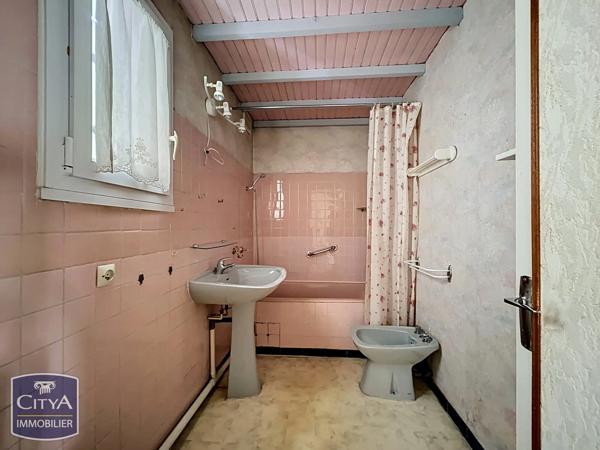 Maison à vendre 5 pièces 127m² Nîmes (30900)