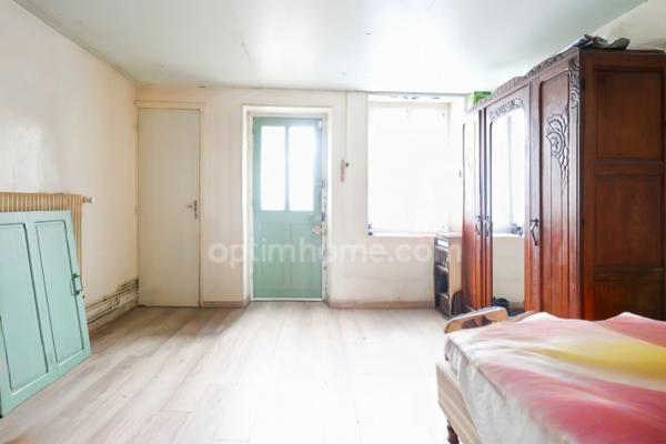 Maison de Ville sur deux niveaux - 3 pièces - 2 chambres - Dépendance - Garage - Terrain 609 m² - 87210 LE DORAT