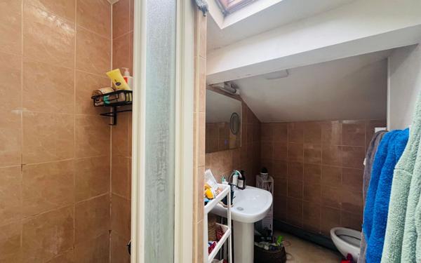 Appartement à vendre    2 pièces • 42 m2 Bordeaux