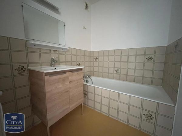 Appartement à louer 2 pièces 51.77m² Charnay-lès-Mâcon (71850)