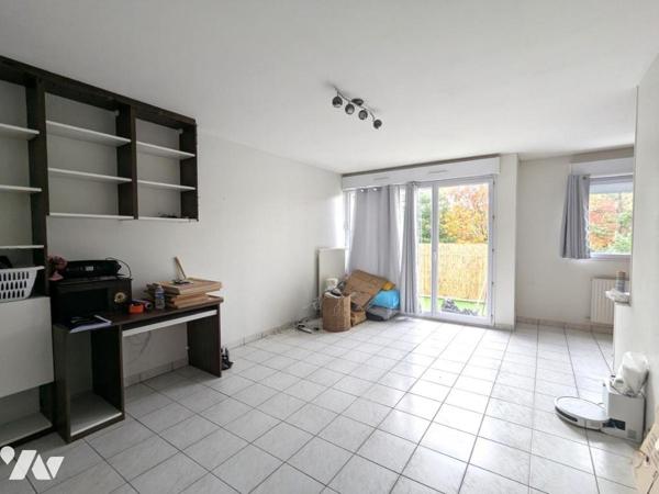 APPARTEMENT 2 PIECES - STATIONNEMENT - BALCON