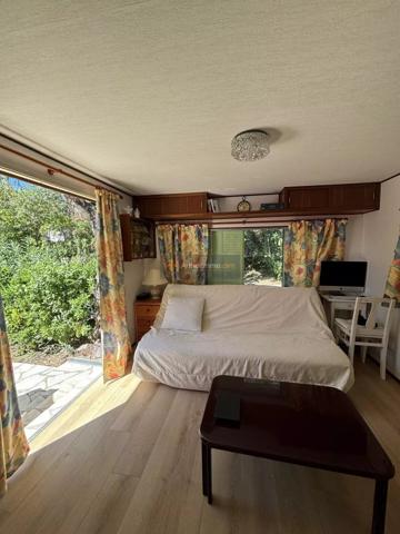 Vente                                                      Terrain
                        
                                         540 m2                     à Fréjus