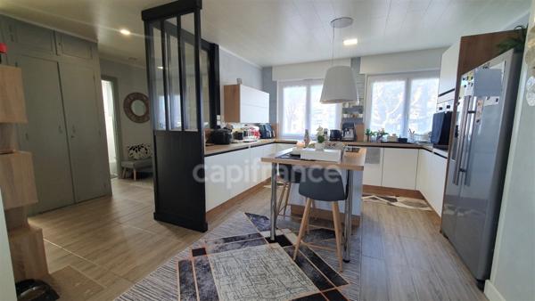 Maison individuelle 6 pièces de 151m² VESOUL (70)