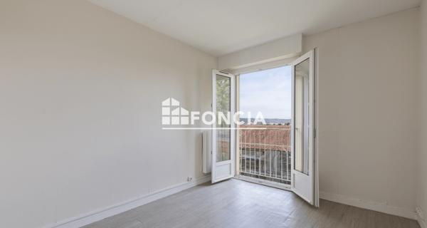 À vendre Appartement 4 pièces 73.11 m² - Petit-couronne 76650