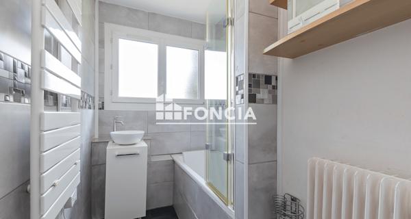 À vendre Appartement 4 pièces 73.11 m² - Petit-couronne 76650
