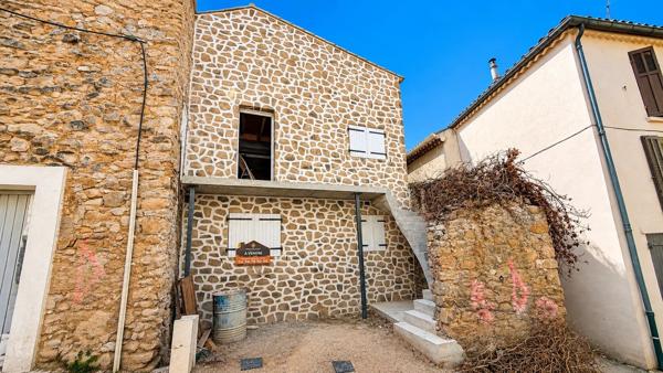 Vente                                                      Appartement
                        
                     3 pièces                      65 m2                     à Pourrières