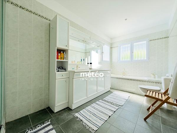 maison de plain pied 4 chambres avec piscine à la Tranche sur mer