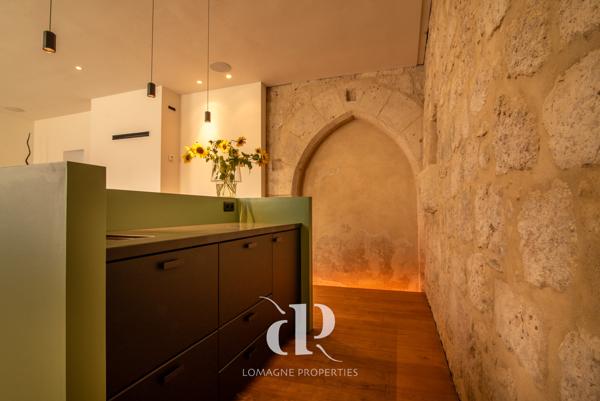 Castelsagrat (82400) L'art de vivre – Une maison de village audacieusement restaurée