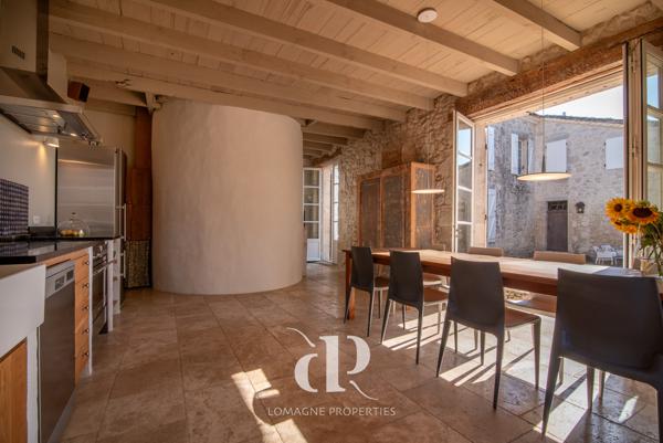 Castelsagrat (82400) L'art de vivre – Une maison de village audacieusement restaurée