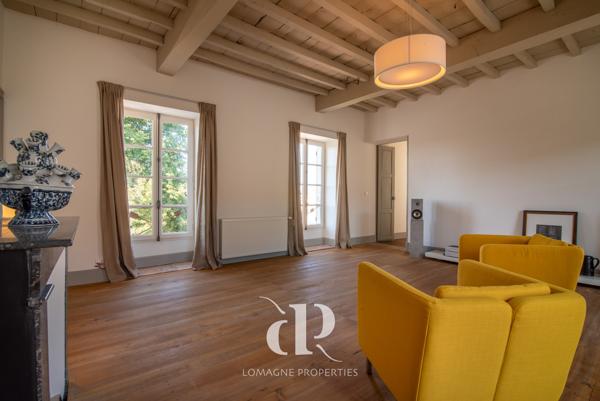 Castelsagrat (82400) L'art de vivre – Une maison de village audacieusement restaurée