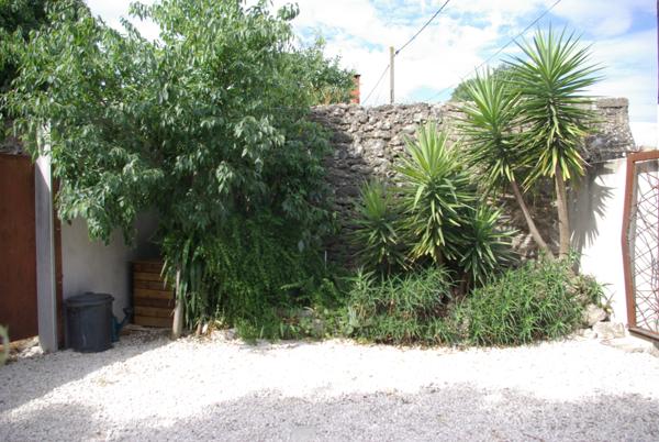 Poussan (34560) 1840 m2 de terrain arboré, 280 m2 h , remise 160 m2 et