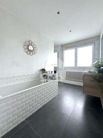 Maison Carvin 5 pièce(s) 100 m2