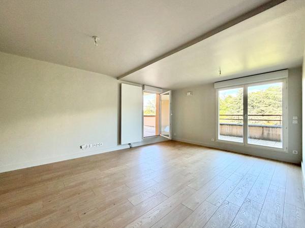 Appartement T2 de 64,32 m2 refait à neuf  Centre de Saint-Étienne