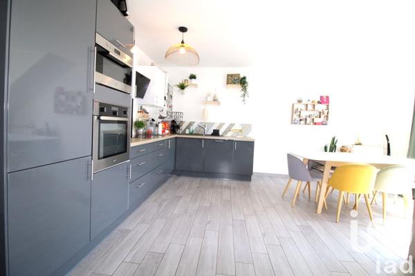 Appartement 3 pièces de 73 m² à Ozoir-la-Ferrière (77330)