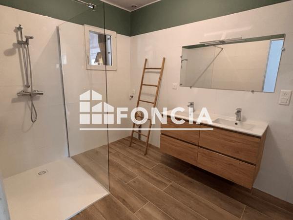 Location Maison 4 pièces 119.4 m² - 2 CHEMIN DES COMBETTES Montpeyroux 34150
