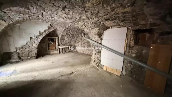 Vente                                                      Maison de ville
                        
                     3 pièces                      71 m2                     à Millau
