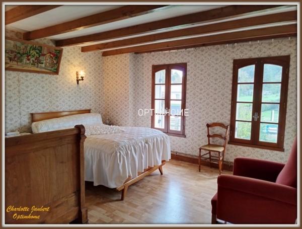 Maison à vendre 6 pièces Proche de SAINT AULAYE PUYMANGOU (24)