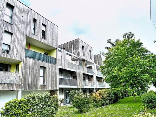 SAINT AVE Appartement 2 pièces 45 m²