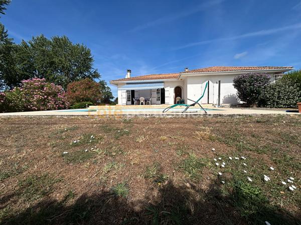 Vente
                Maison130 m² - 4 Pièces -
                    SOULAC SUR MER (33780)
