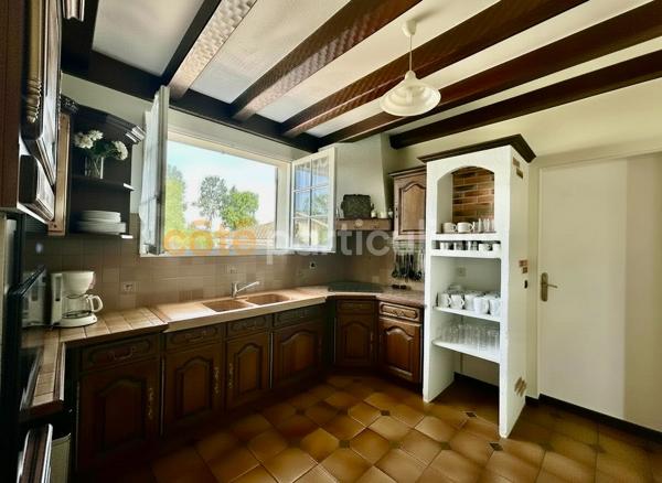 Vente
                Maison130 m² - 4 Pièces -
                    SOULAC SUR MER (33780)