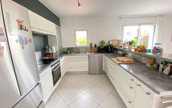 Maison à vendre    6 pièces •  Saint-Lyphard