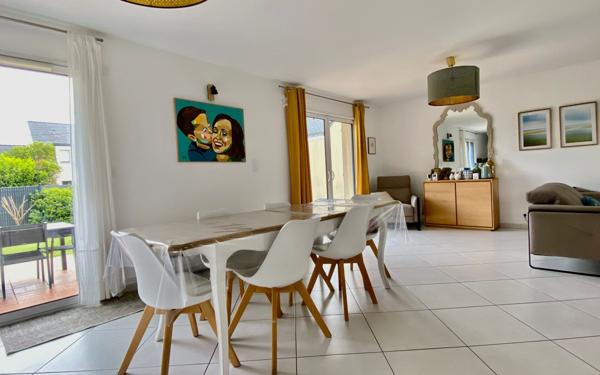 Maison à vendre    6 pièces •  Saint-Lyphard