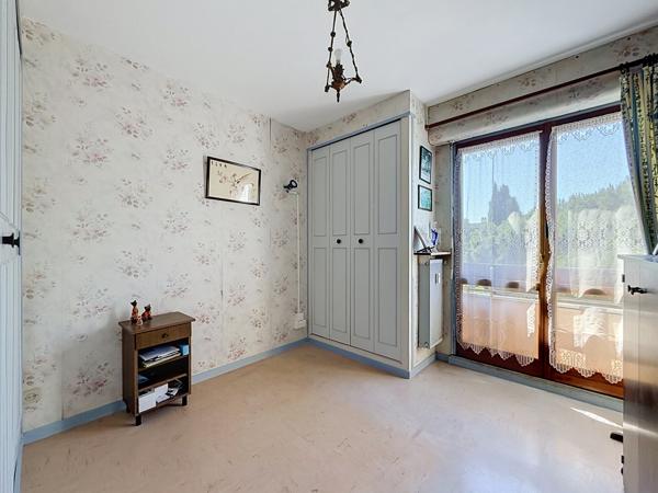 Appartement
         2 pièces
        - 34 m² Exclusivité 98 000 € *