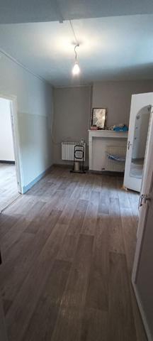 LE VEURDRE - MAISON DE BOURG 180 M2, STUDIO, TERRAIN + GARAGE