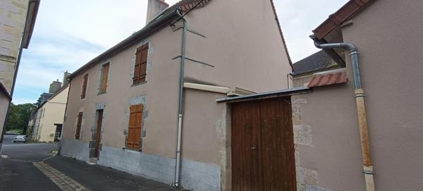 LE VEURDRE - MAISON DE BOURG 180 M2, STUDIO, TERRAIN + GARAGE