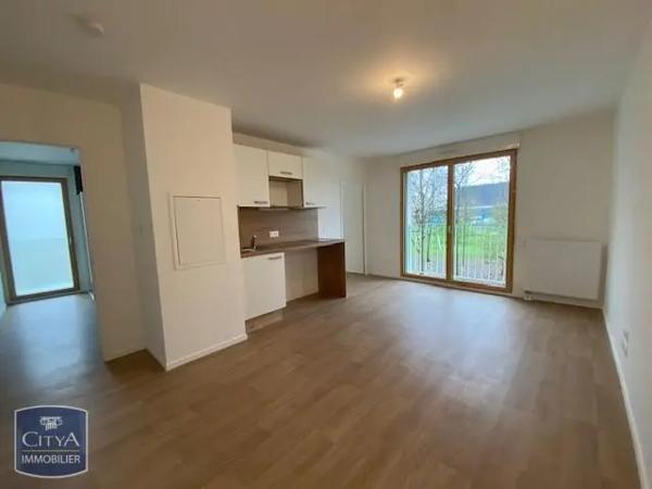Appartement à louer 2 pièces 41.1m² Tours (37100)