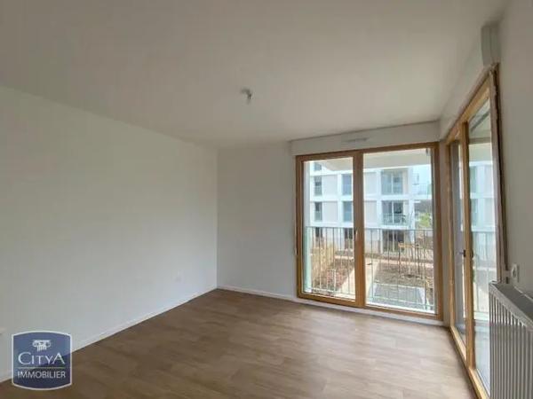 Appartement à louer 2 pièces 41.1m² Tours (37100)