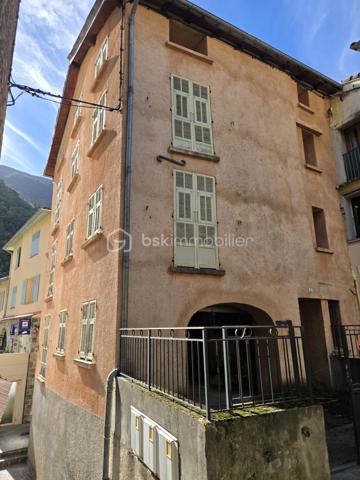 Maison de village de 289 m²