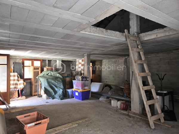 Maison de village de 289 m²