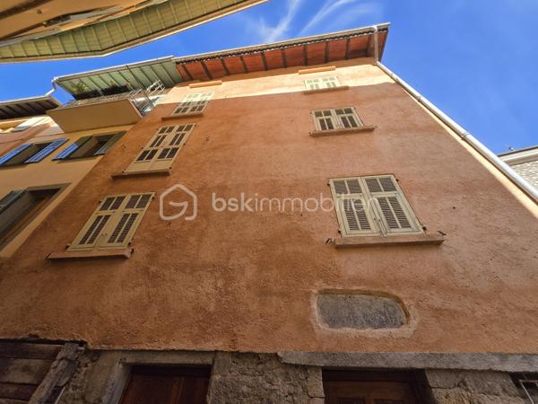 Maison de village de 289 m²