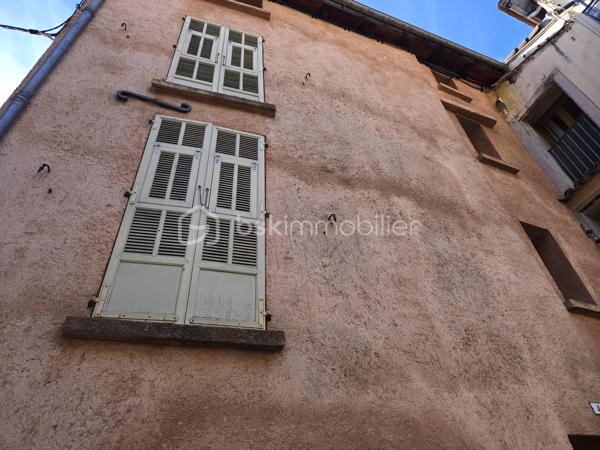 Maison de village de 289 m²