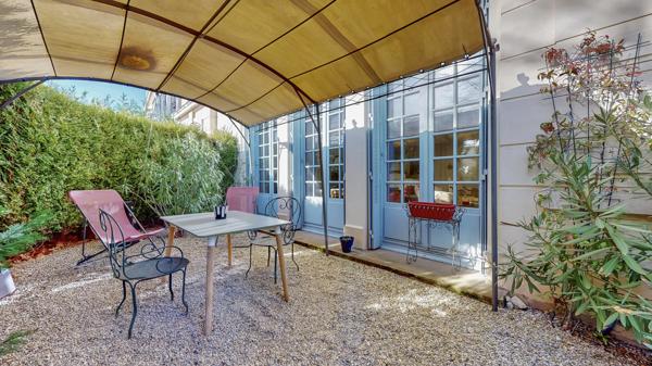 Trévoux (01600) TREVOUX - APPARTEMENT D'EXCEPTION DE 108 m² EN RDJ - 2 CHAMBRES - CAVE ET GARAGE