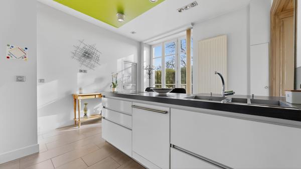 Trévoux (01600) TREVOUX - APPARTEMENT D'EXCEPTION DE 108 m² EN RDJ - 2 CHAMBRES - CAVE ET GARAGE