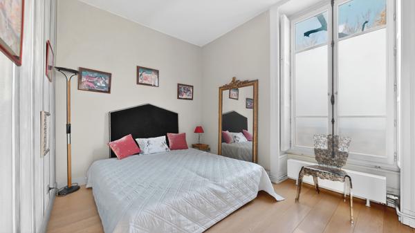 Trévoux (01600) TREVOUX - APPARTEMENT D'EXCEPTION DE 108 m² EN RDJ - 2 CHAMBRES - CAVE ET GARAGE