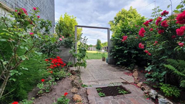 Maison de 148m² avec un petit jardin en centre ville de Mantes La Jolie