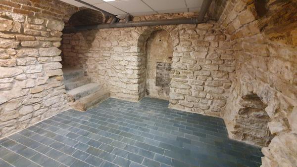 Maison de 148m² avec un petit jardin en centre ville de Mantes La Jolie