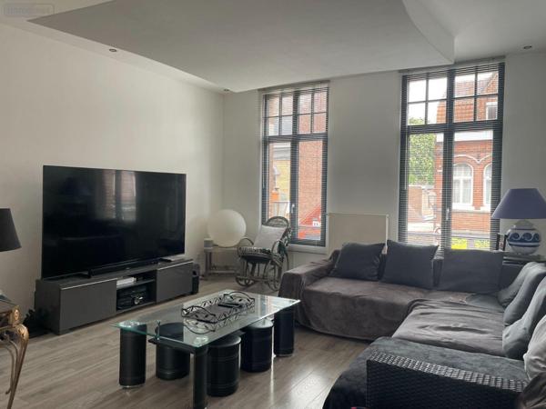 Local mixte (Pro/Hab) à vendre à Bailleul dans le Nord (59270), ref : F30376