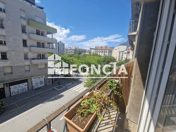 Location Appartement meublé 3 pièces 62.81 m² - 5 RUE AMPERE Grenoble 38000