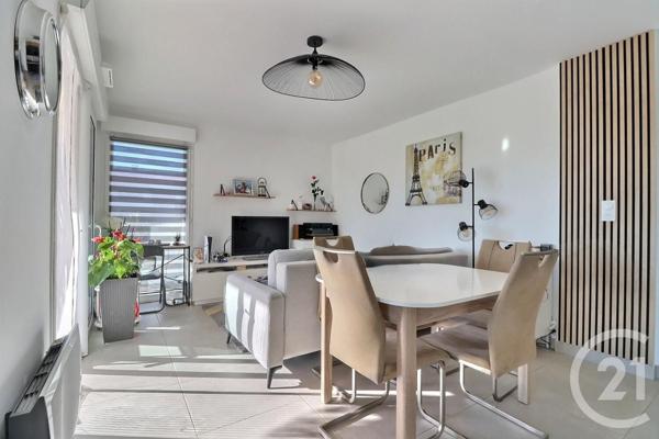 Appartement F3 à vendre  3 pièces - 61,23 m2 FREJUS - 83