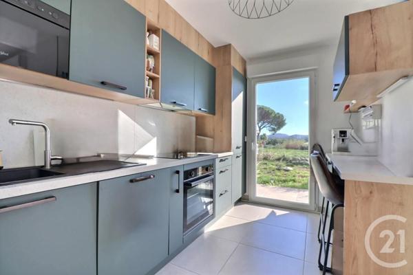 Appartement F3 à vendre  3 pièces - 61,23 m2 FREJUS - 83