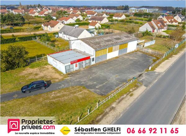 bâtiment d'environ 240 m² au sol-bureau-terrain constructible de 2120 m²